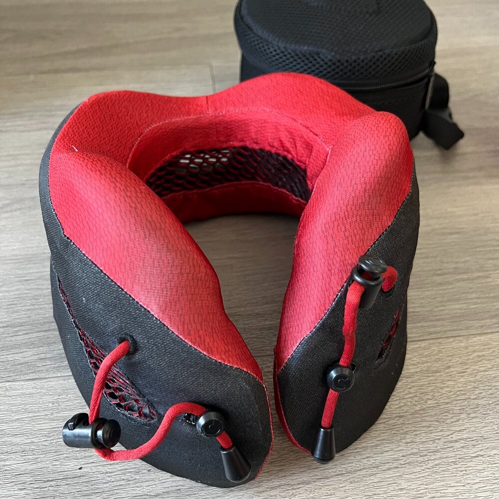Cabeau Evolution Cool Travel Neck Pillow Cooling Airflow Vents, Memory Foam Nec
